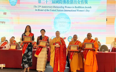 Auszeichnung für Saskia Graf von der BuddhaStiftung: Der „Outstanding Women in Buddhism Award 2024“ würdigt ihren Einsatz für den Säkularen Buddhismus